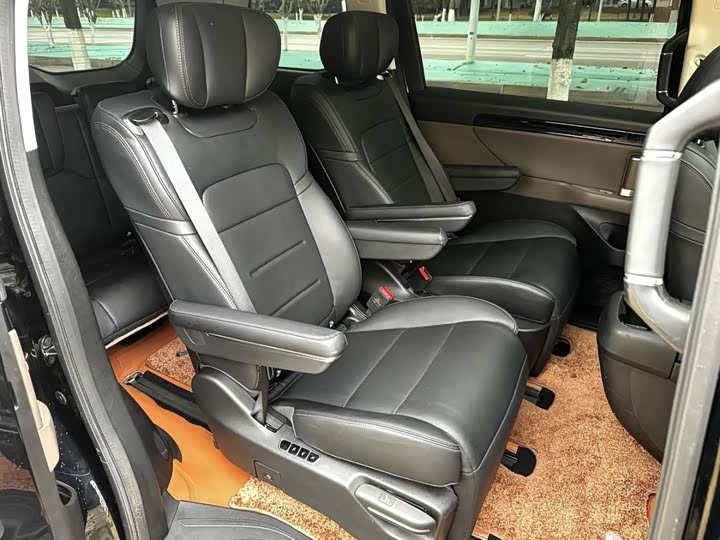 Фото 8 - GAC Trumpchi E8