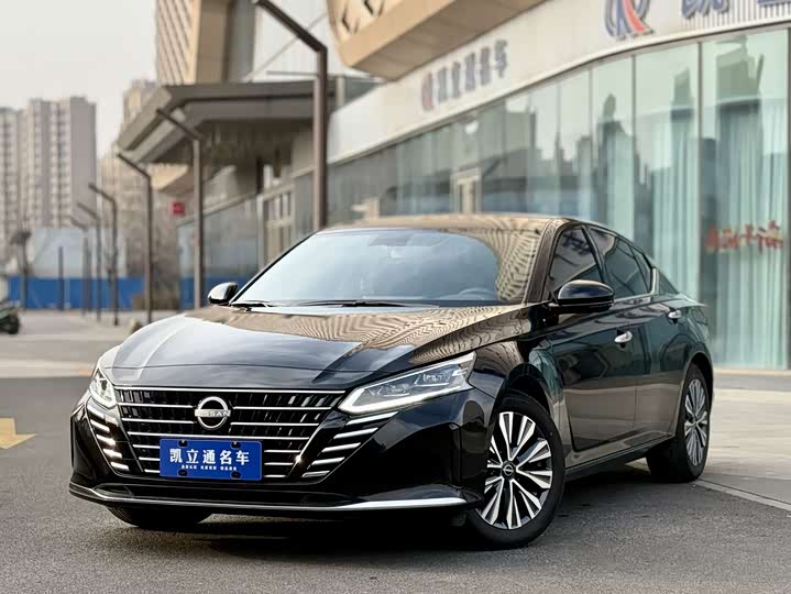 Фото 1 - Nissan Teana