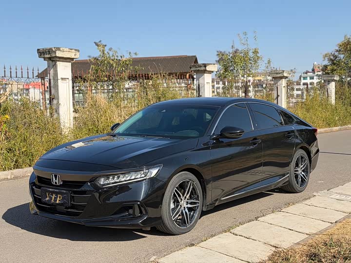 Фото 1 - Honda Accord