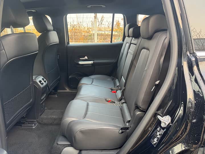 Фото 9 - Mercedes-Benz EQB