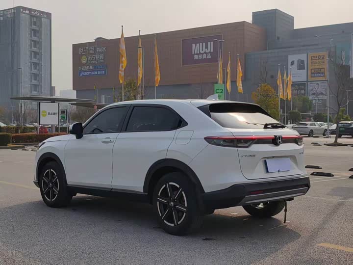 Фото 4 - Honda Vezel