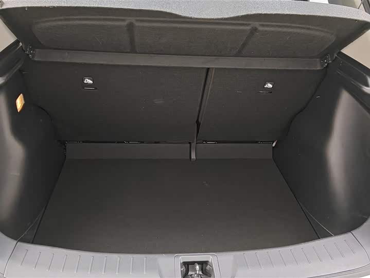 Фото 4 - Nissan Tiida