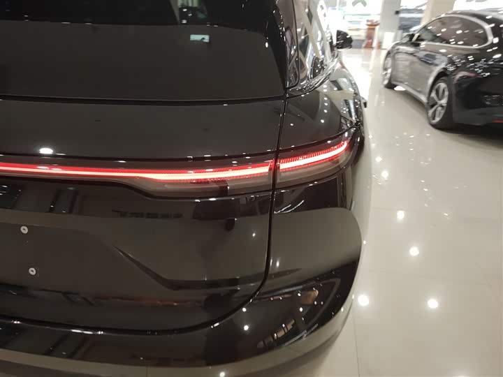 Фото 8 - Nio ES6