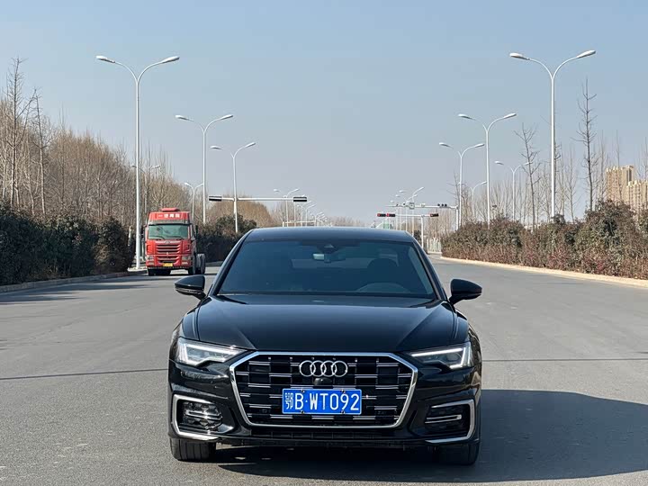 Фото 3 - Audi A6L
