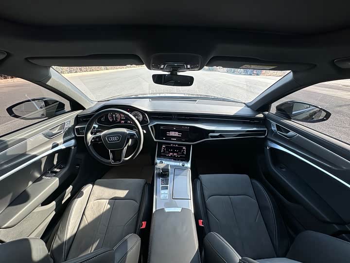 Фото 9 - Audi A6L