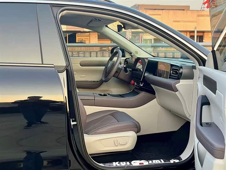 Фото 2 - Leapmotor C11