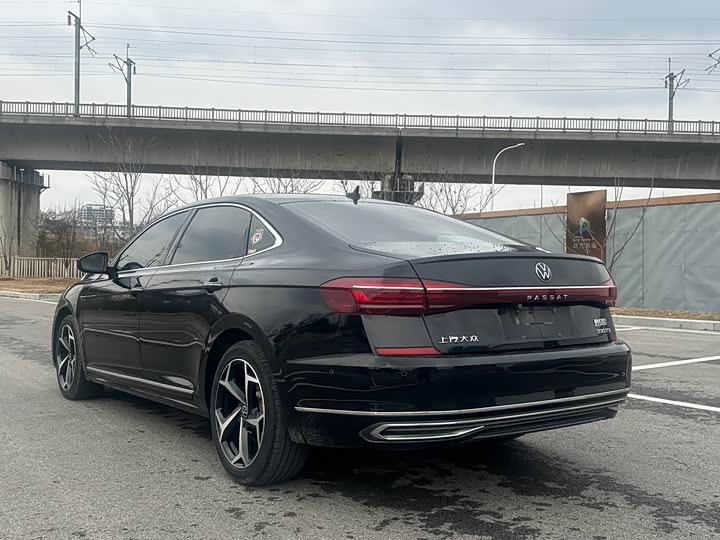 Фото 5 - Volkswagen Passat