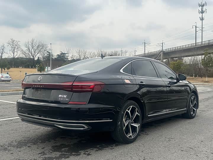 Фото 6 - Volkswagen Passat