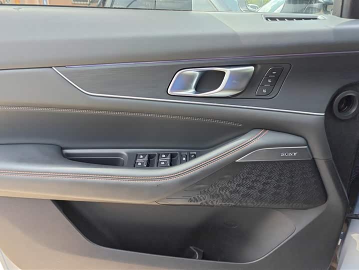 Фото 7 - Changan UNI-K