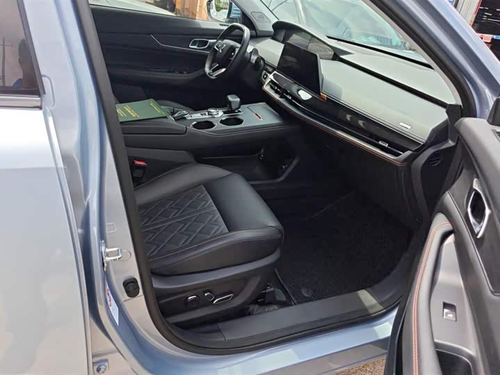 Фото 8 - Changan UNI-K