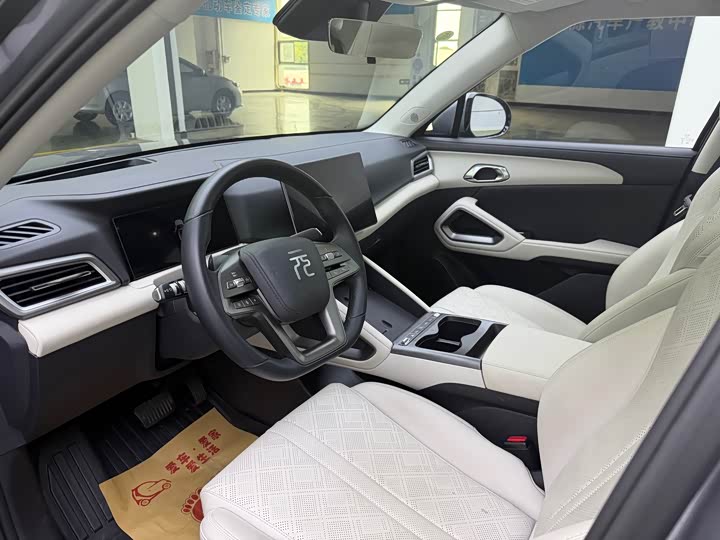 Фото 7 - BYD Yuan Up