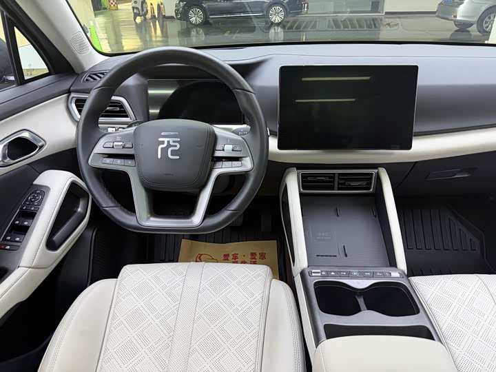 Фото 9 - BYD Yuan Up