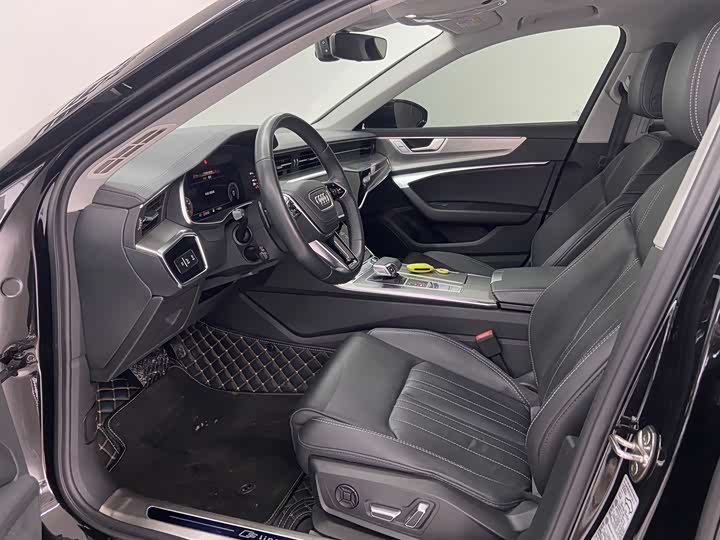 Фото 9 - Audi A6L