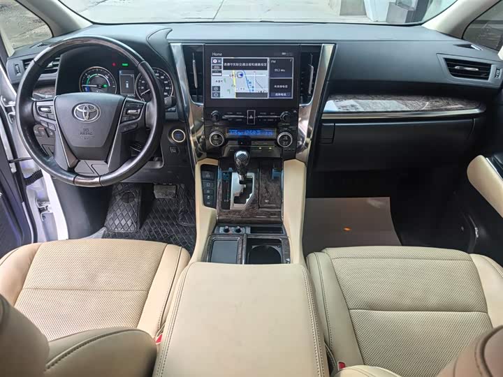 Фото 5 - Toyota Alphard