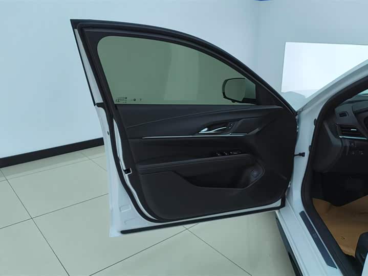 Фото 7 - Cadillac CT4