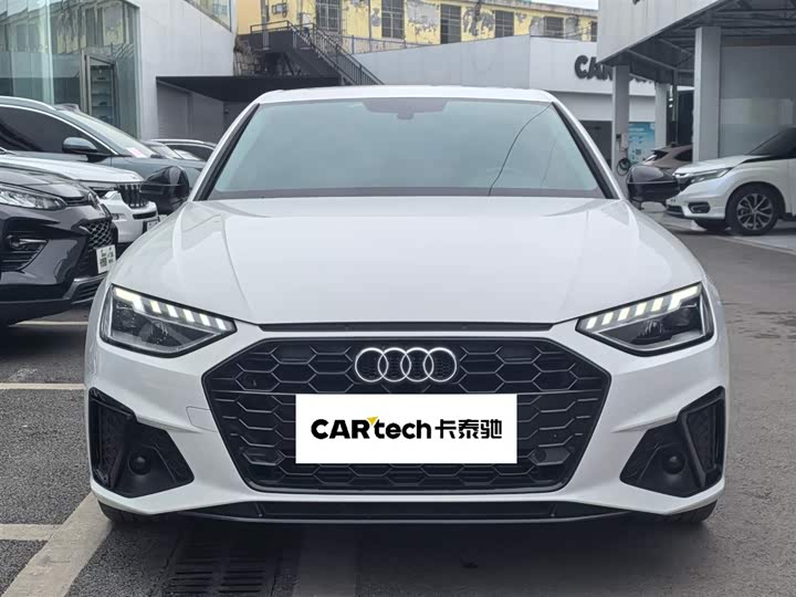 Фото 2 - Audi A4L