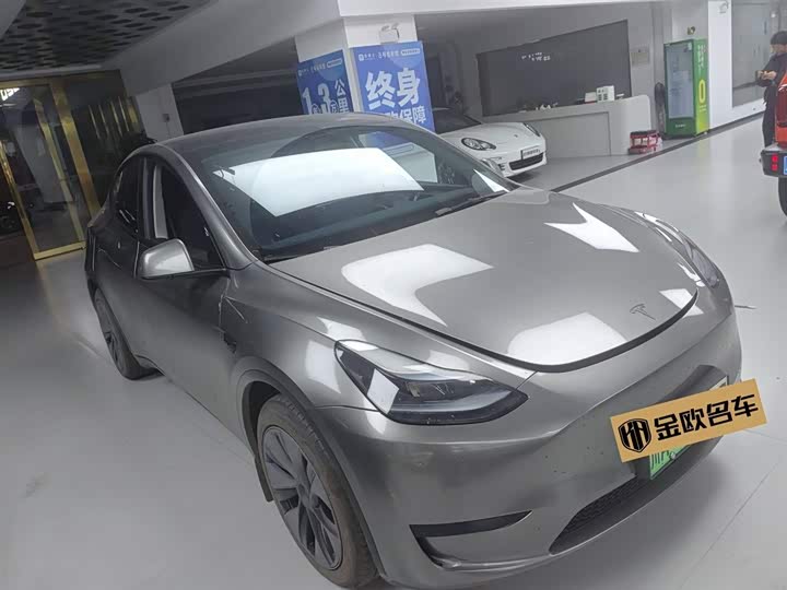 Фото 2 - Tesla Model Y