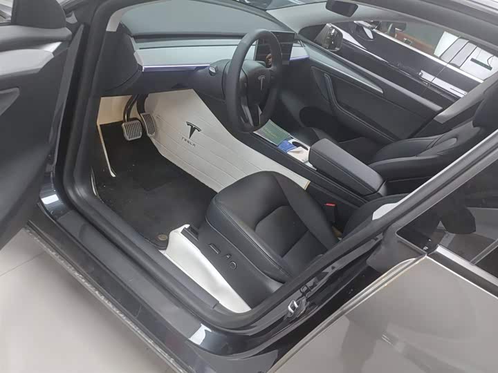 Фото 6 - Tesla Model Y