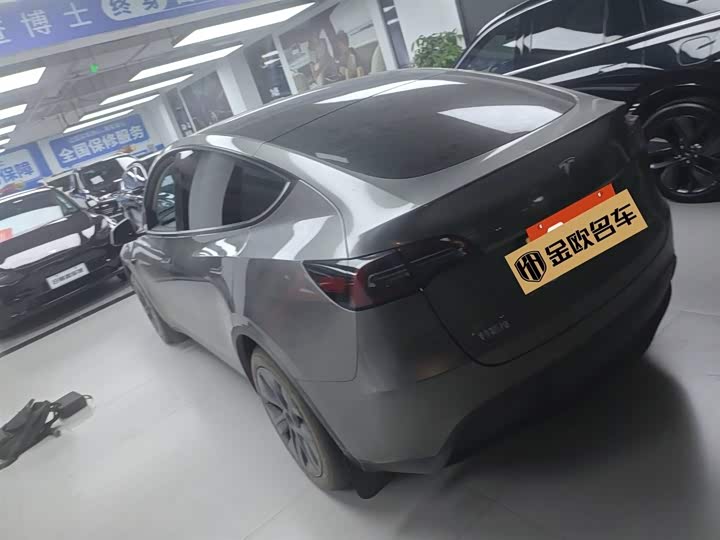 Фото 8 - Tesla Model Y