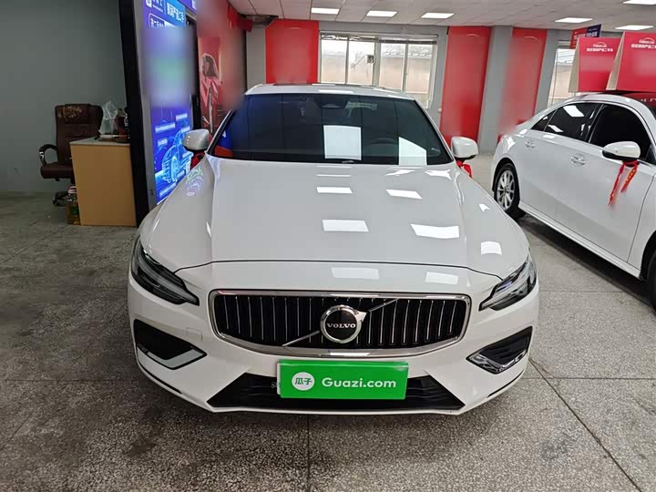 Фото 3 - Volvo S60