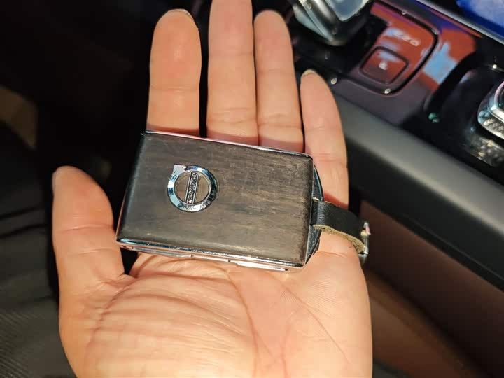 Фото 9 - Volvo S60