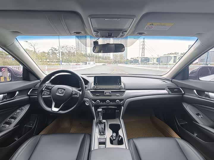 Фото 5 - Honda Accord