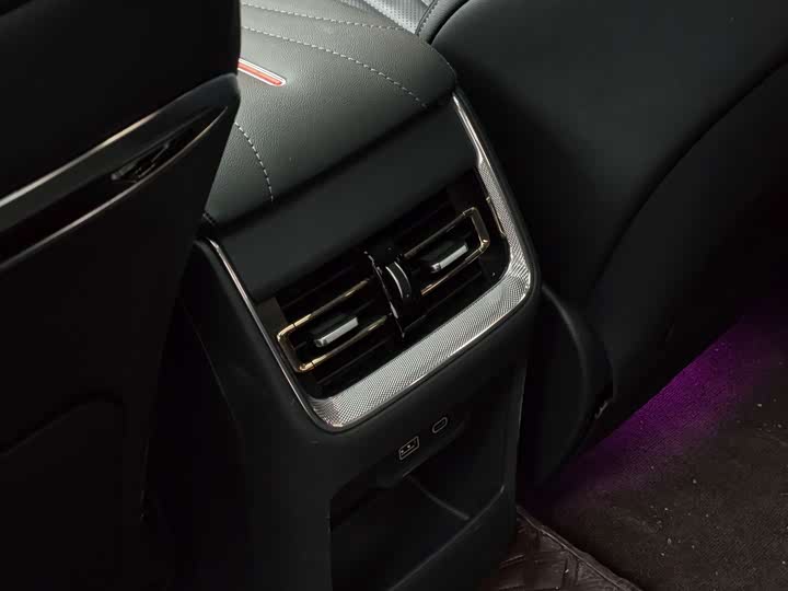 Фото 5 - Hongqi H5