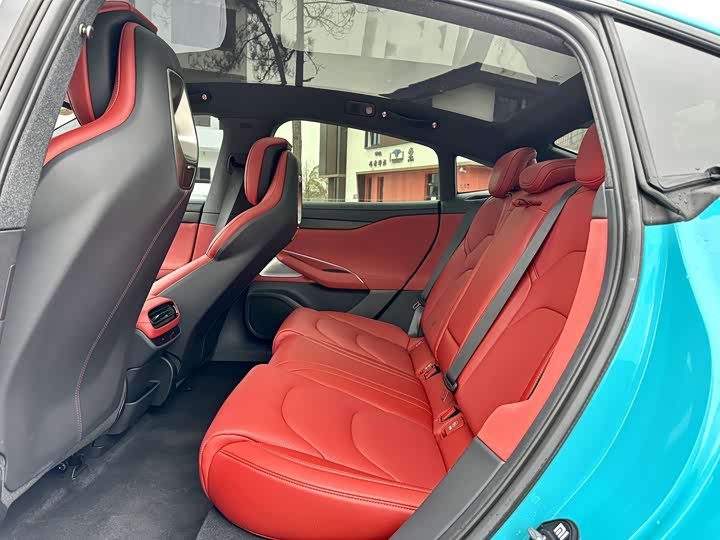 Фото 6 - Xiaomi SU7