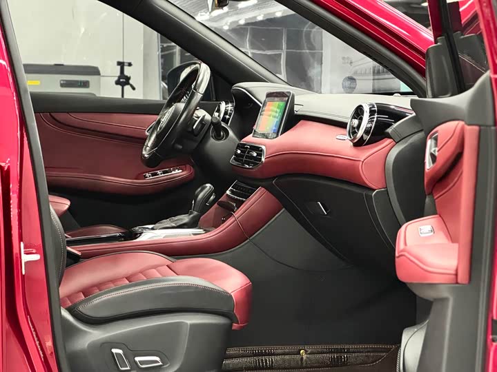 Фото 9 - MG Motor HS