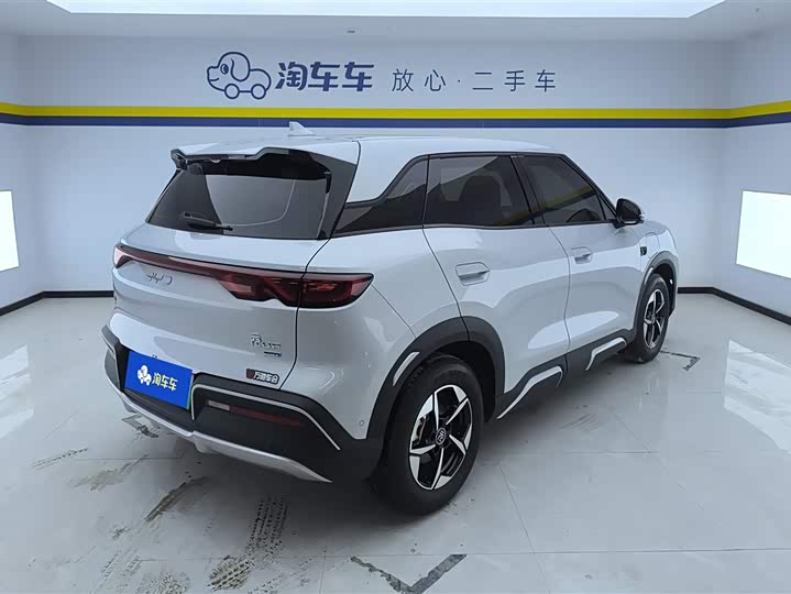 Фото 3 - BYD Yuan Up