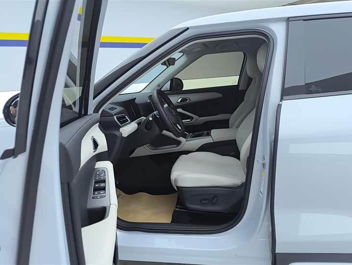 Фото 9 - BYD Yuan Up