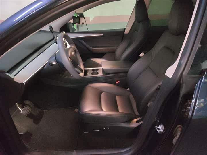 Фото 8 - Tesla Model Y