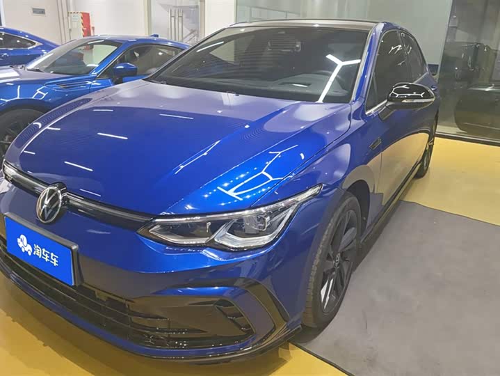 Фото 1 - Volkswagen Golf