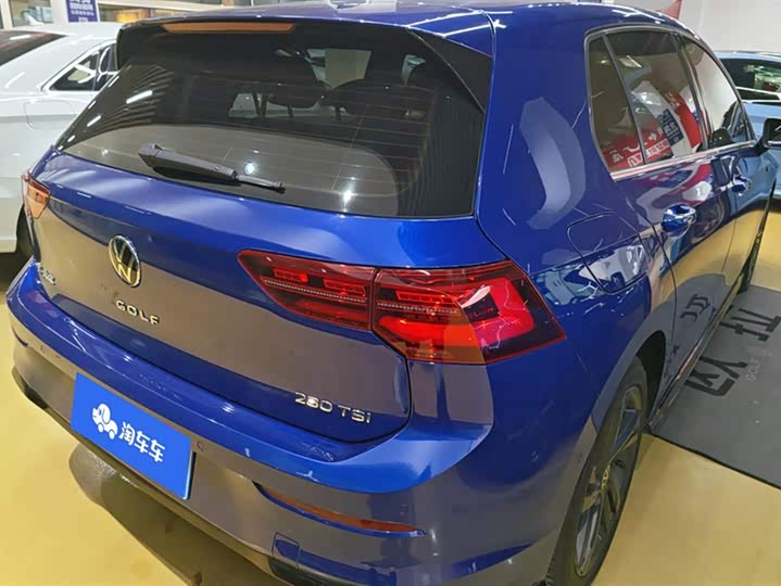 Фото 3 - Volkswagen Golf