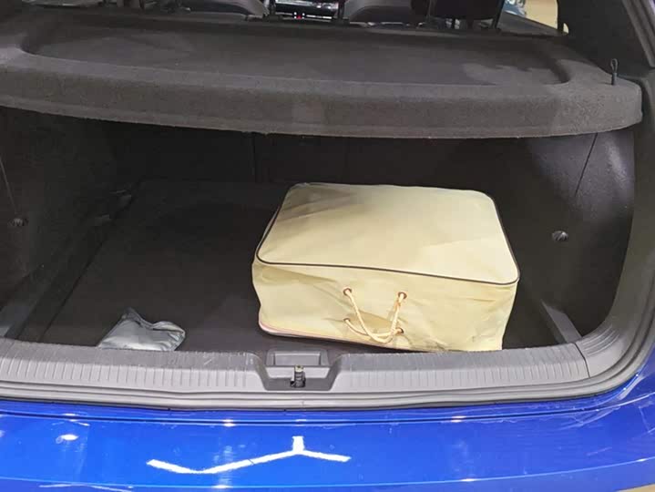 Фото 4 - Volkswagen Golf