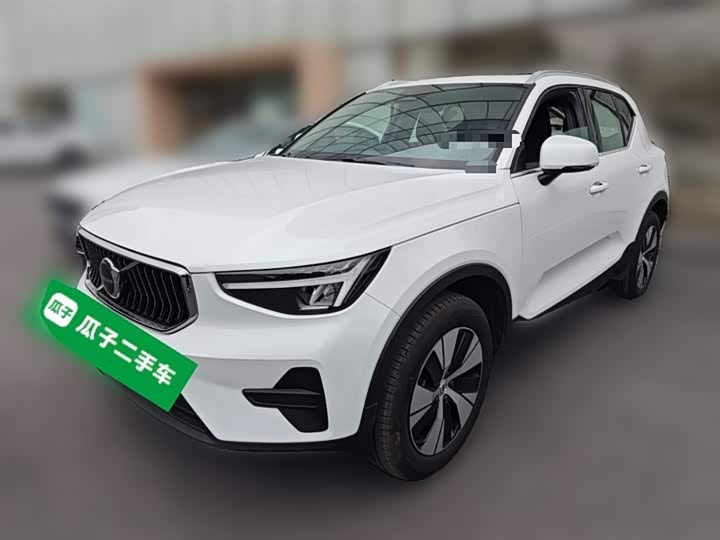 Фото 1 - Volvo XC40
