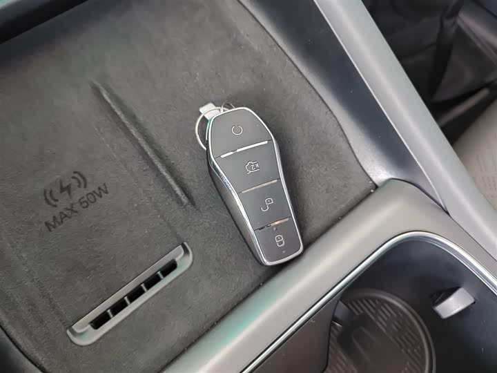 Фото 9 - BYD Yuan Plus