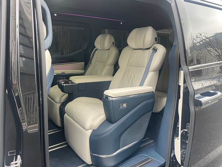 Фото 6 - Zeekr 009