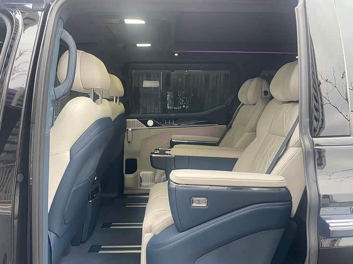 Фото 7 - Zeekr 009