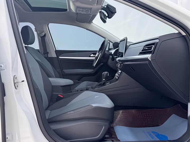 Фото 9 - Volkswagen Lavida