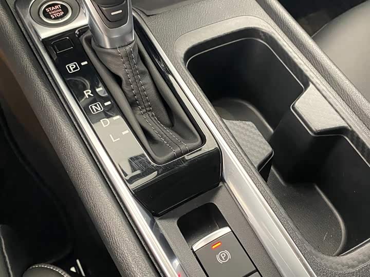 Фото 5 - Nissan Sylphy