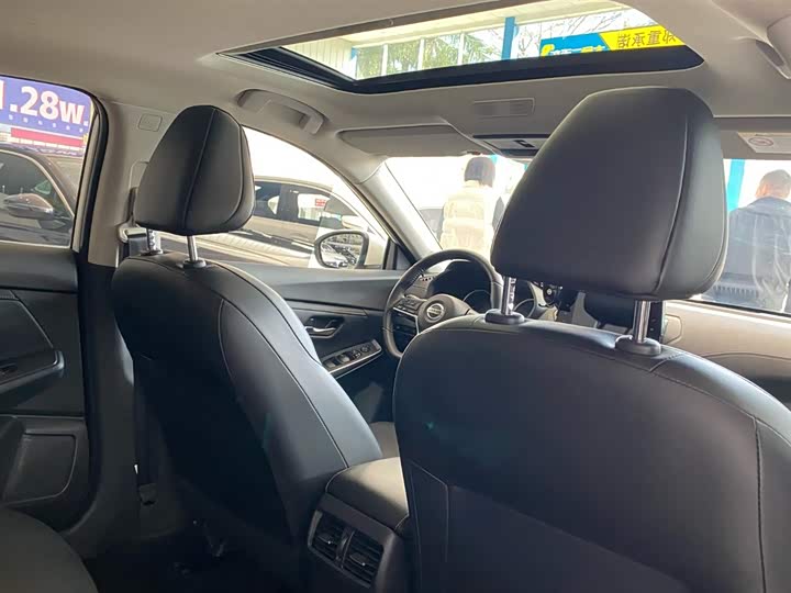 Фото 9 - Nissan Sylphy