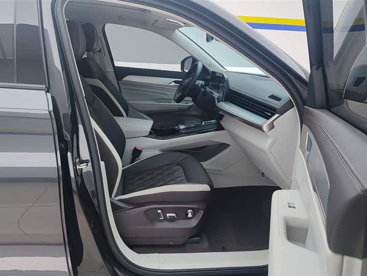 Фото 8 - Volkswagen Tavendor