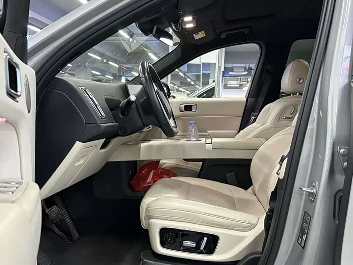 Фото 4 - LiXiang L9