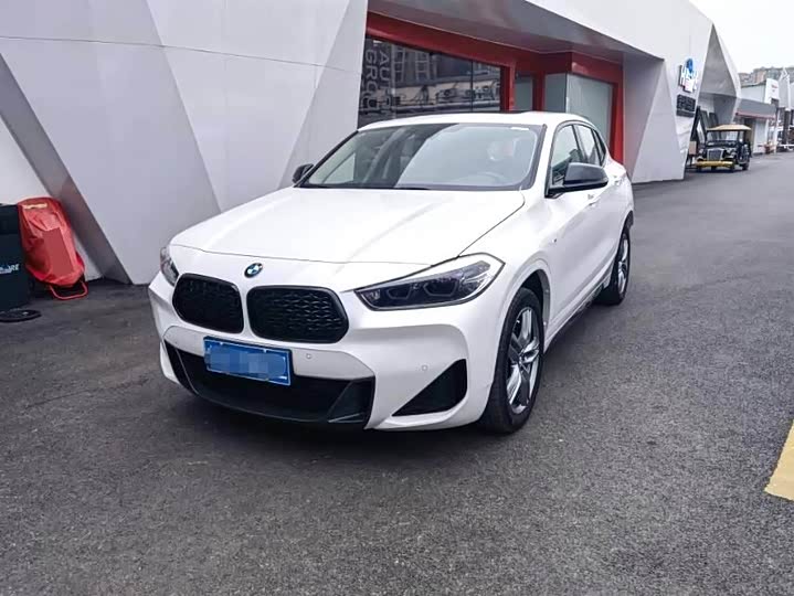 Фото 1 - BMW X2