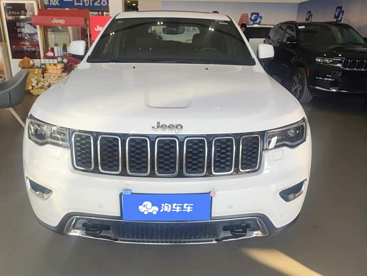Фото 2 - Jeep Grand Cherokee