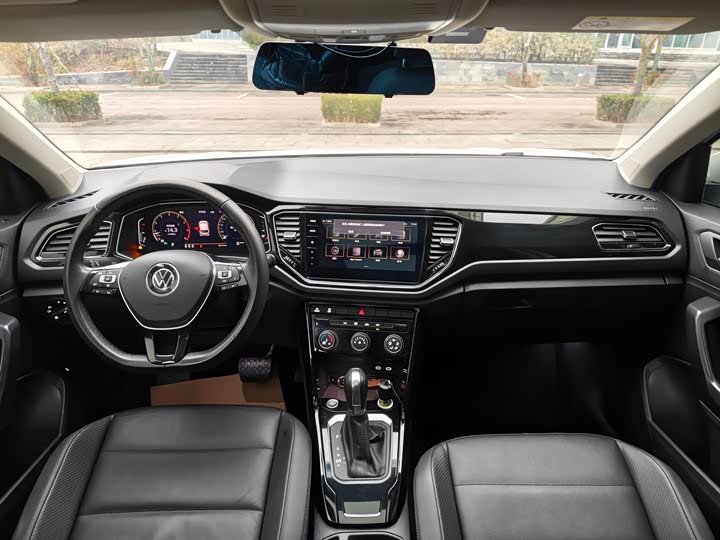 Фото 4 - Volkswagen T-Roc