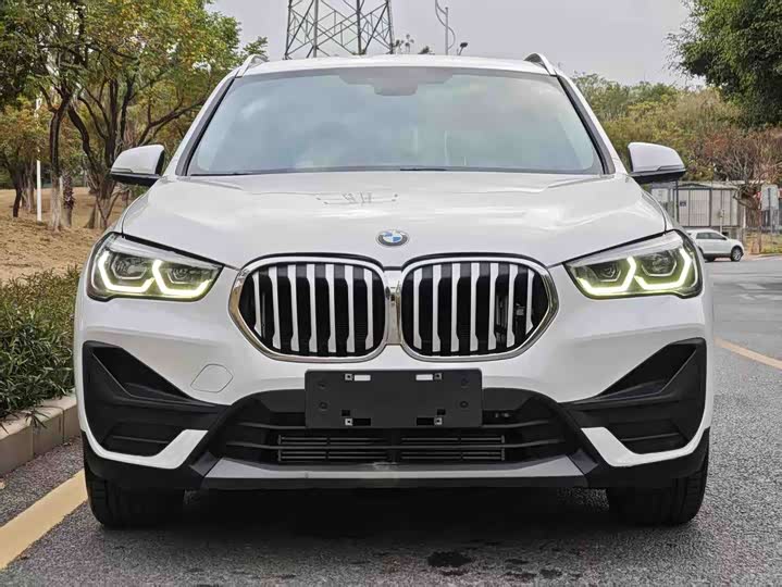 Фото 2 - BMW X1