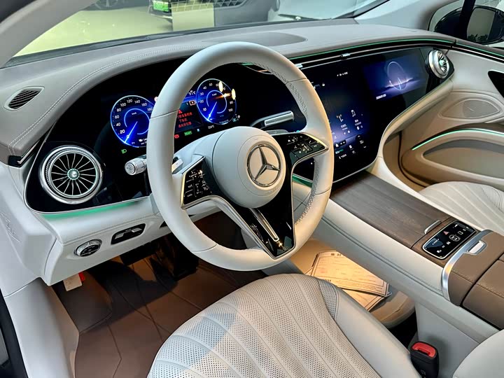 Фото 8 - Mercedes-Benz EQS