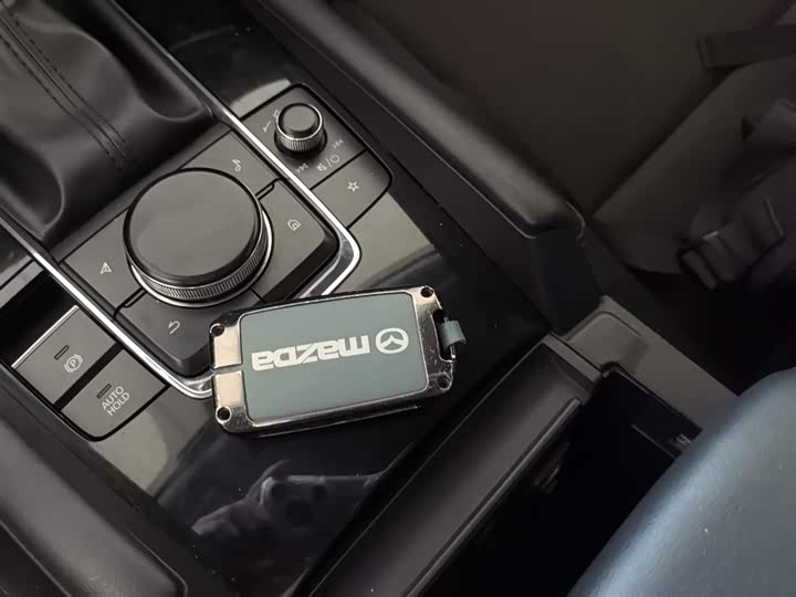 Фото 9 - Mazda 3 (Axela)